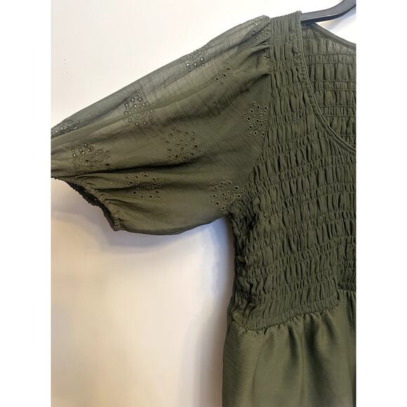 Old Navy Smocked Peplum Blouse – Olive Green – Size XL - Picture 3 of 6